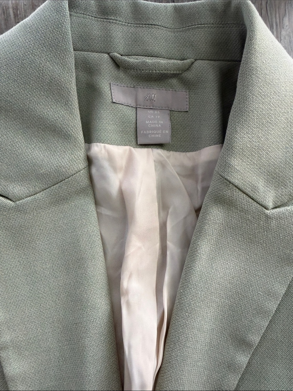H&M Light Sage Green Blazer - Picture 2 of 5